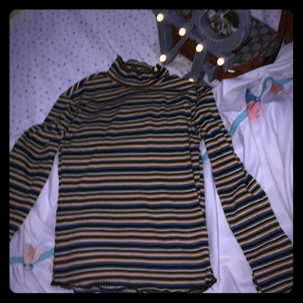 Long sleeve stripe shirt